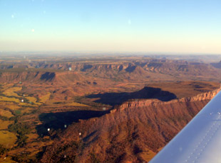 Tafelberge auf dem Pantanal-Plateau