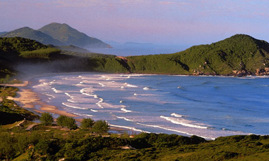 Einer der schönsten Strände Brasiliens: Praia do Rosa