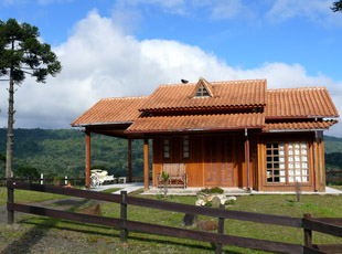 Unsere Unterkunft: Gemütliches Chalet von Vale do Neblina Inn